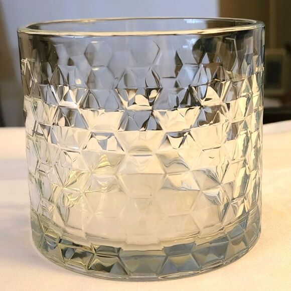 ⏬️PRICEDROP⏬️ Gorgeous Crystal Hexagon Vase - Picture 1 of 3